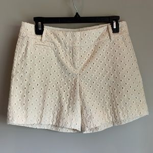Loft | Women’s Size 00 White Textured Shorts